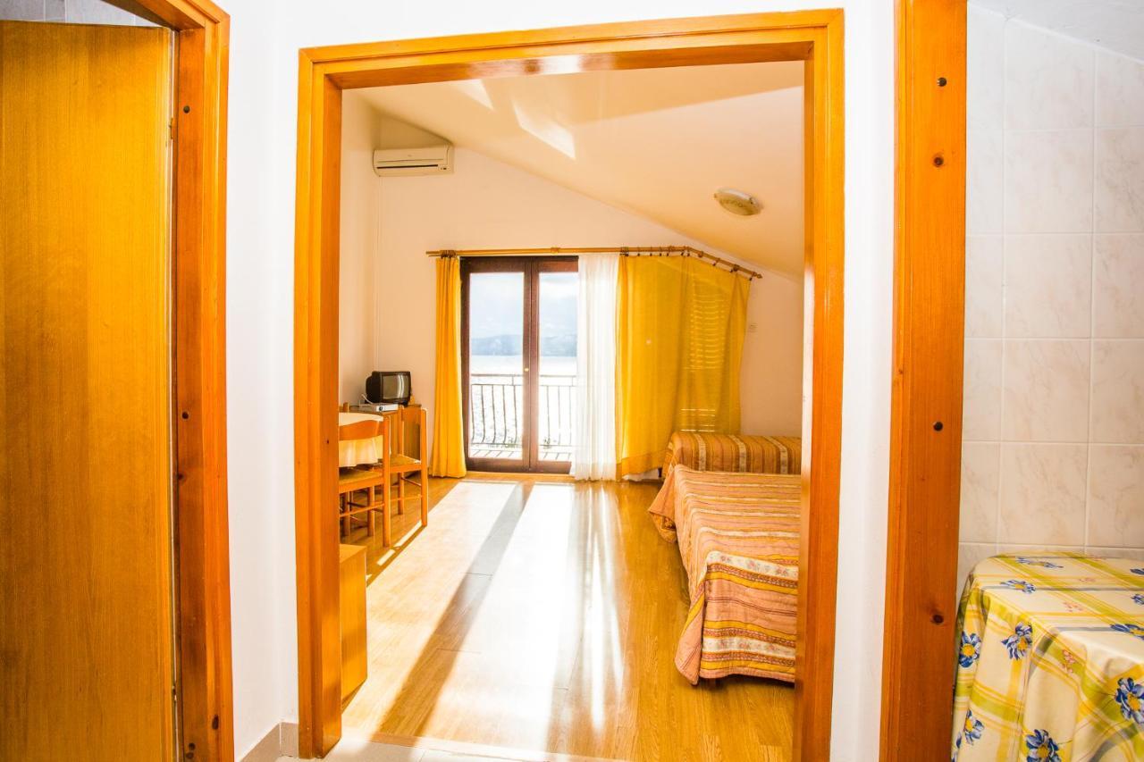 Apartmani Pava Omis Exterior photo