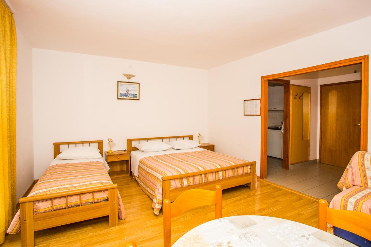 Apartmani Pava Omis Exterior photo