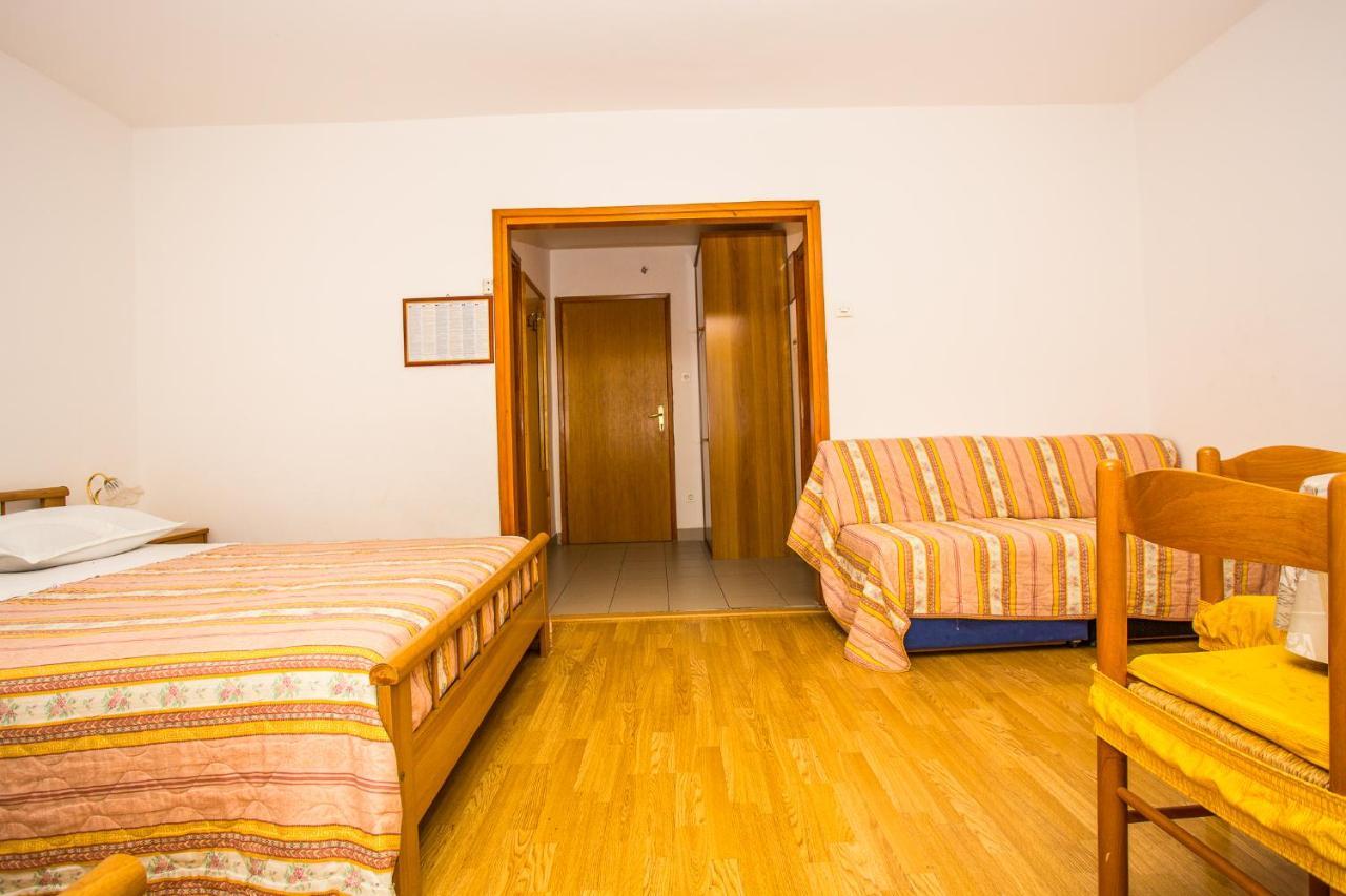 Apartmani Pava Omis Exterior photo