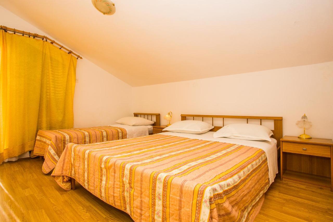 Apartmani Pava Omis Exterior photo